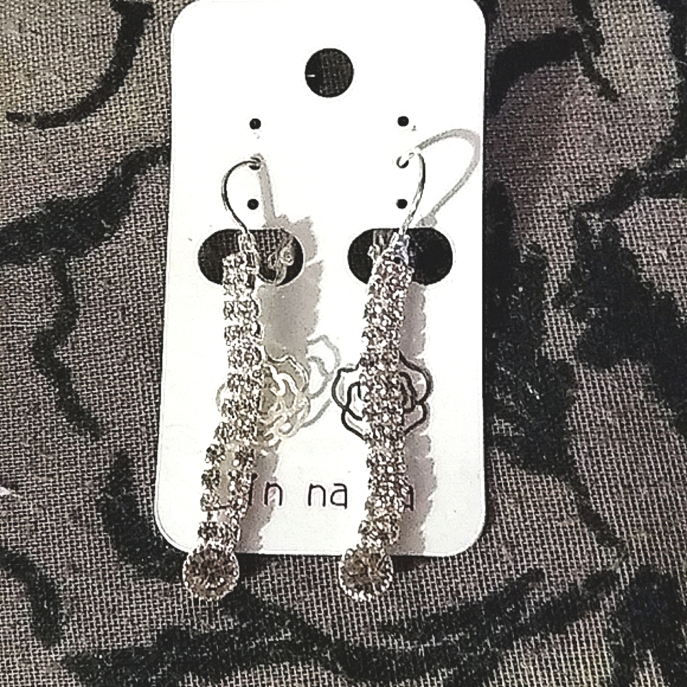 Silver plated and rhinestones earings